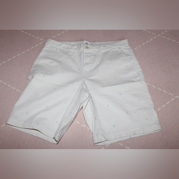 GAP Men’s 10” Essential Khaki Shorts Blue Scattered Palms 34W - Picture 1 of 6